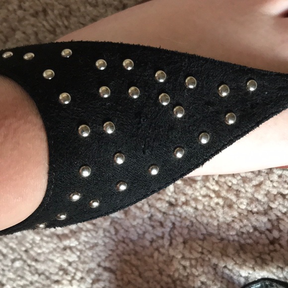 black sandals - Picture 3 of 4